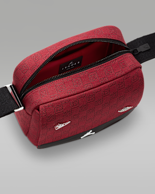 Jordan Monogram Mini Messenger Bag (3.6L). Nike.com